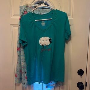 Secret Treasure sheep pattern pajama set. Women’s L Gently used, great condition
